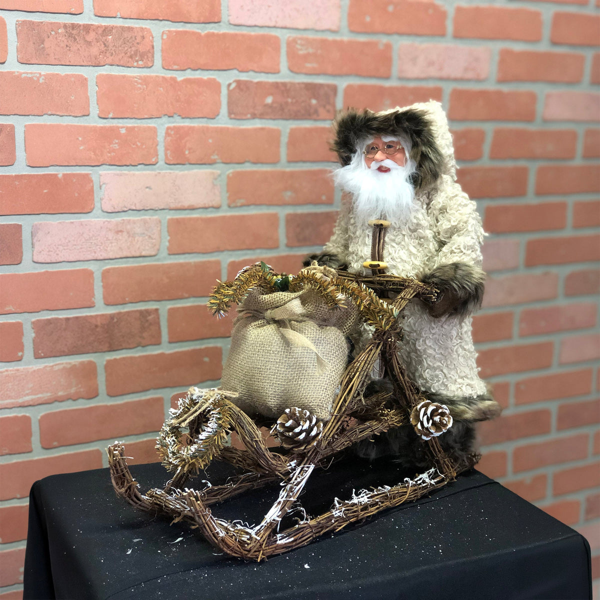 Woodsman Sled Santa Figure - Image 3